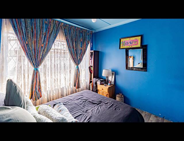 3 BEDROOM HOUSE FOR SALE IN LEONDALE